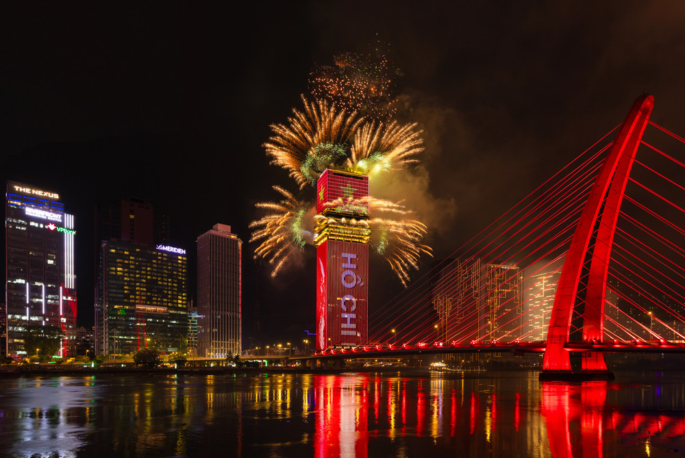 Saigon Marina IFC tỏa sáng như một cổng kết nối giữa quá khứ hào hùng và tương lai rực rỡ. sm-08.jpg