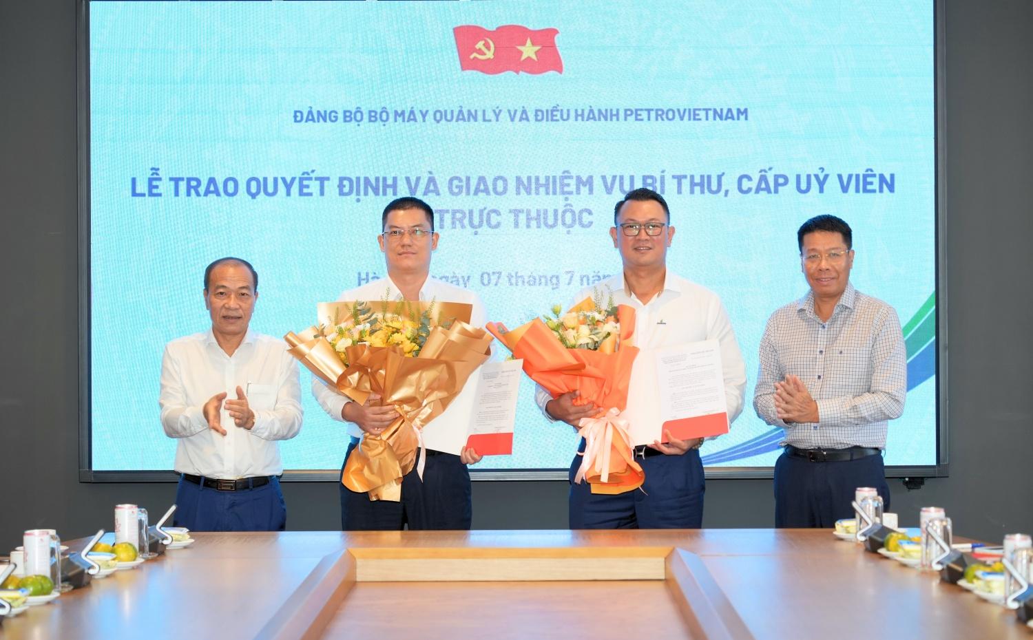 Đảng ủy Bộ máy QL&ĐH Petrovietnam kiện toàn nhân sự các tổ chức Đảng trực thuộc Đảng ủy Bộ máy QL&ĐH Petrovietnam kiện toàn nhân sự các tổ chức Đảng trực thuộc