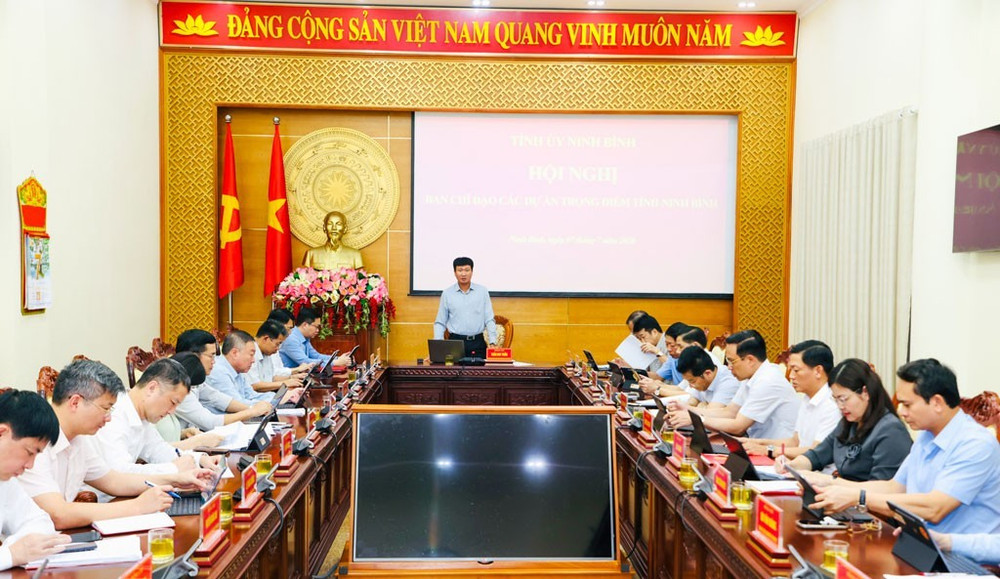 Quang cảnh hội nghị. Ảnh: Báo Ninh Bình hoi-nghi.jpg