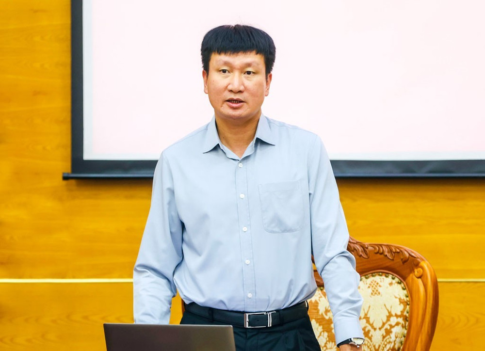 Ông Trần Huy Tuấn, Bí thư Tỉnh ủy, Trưởng Ban Chỉ đạo các dự án trọng điểm tỉnh Ninh Bình phát biểu kết luận hội nghị. Ảnh: Báo Ninh Bình nb1.jpg