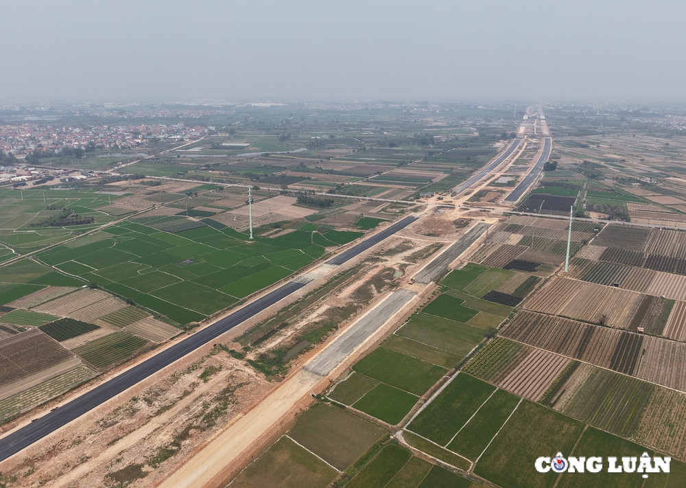 Hình ảnh thi công đường Vành đai 4 - Vùng Thủ đô qua huyện Mê Linh. duong-vanh-dai-4.jpg