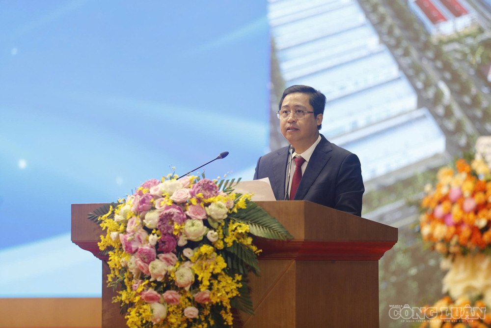 Ông Dương Quốc Huy - Bí thư Tỉnh ủy Lào Cai phát biểu khai mạc clo_br_bi-thu.jpg