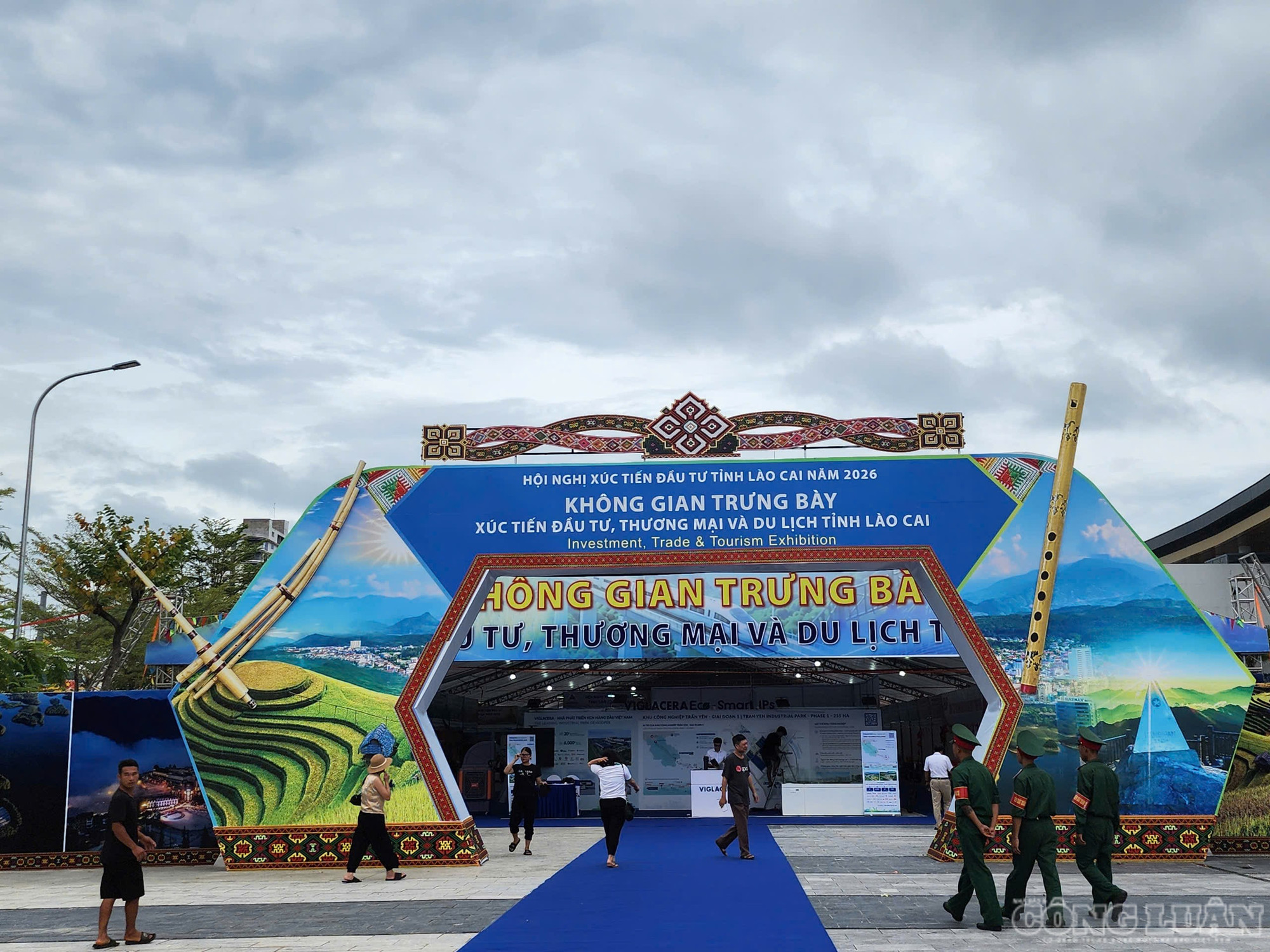 Không gian trưng bày sản phẩm tại Hội nghị xúc tiến đầu tư tỉnh Lào Cai năm 2026 clo_br_xuc-tien-dau-tu.jpg