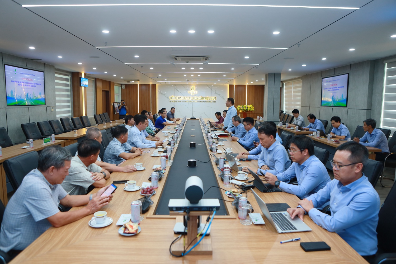 Đảng bộ Vietsovpetro - BSR trao đổi kinh nghiệm trong công tác xây dựng Đảng và văn hóa doanh nghiệp Đảng bộ Vietsovpetro - BSR trao đổi kinh nghiệm trong công tác xây dựng Đảng và văn hóa doanh nghiệp