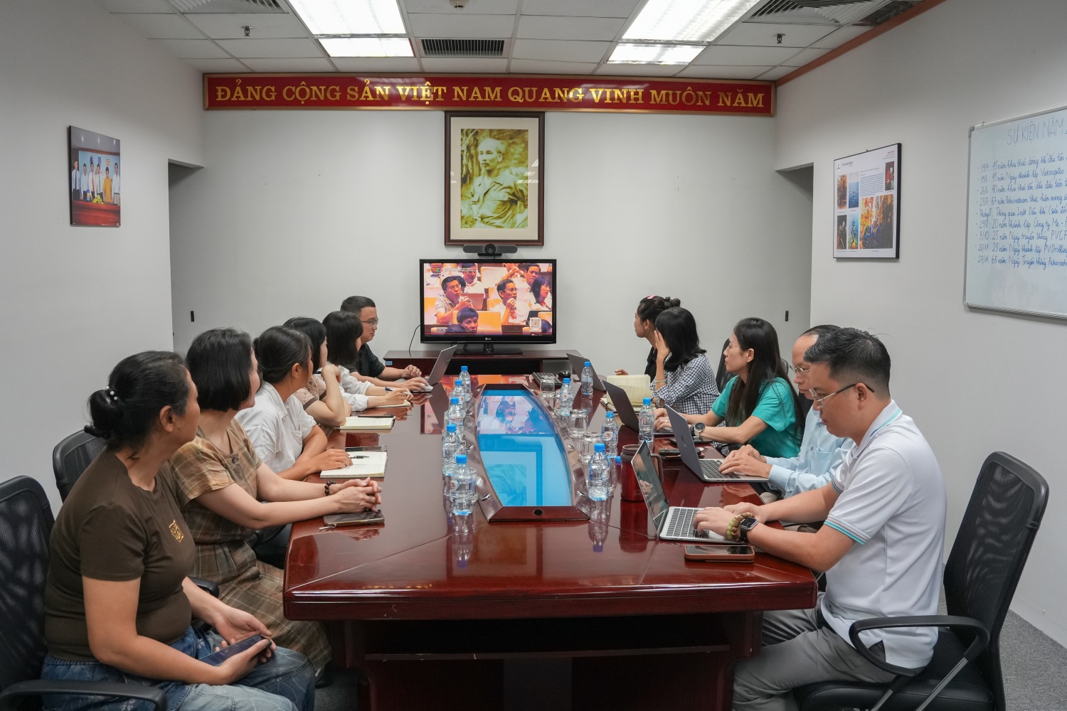 Gần 2.400 đảng viên Petrovietnam tham gia học tập, quán triệt triển khai Nghị quyết Hội nghị Trung Ương 3 Petrovietnam: Gần 2.400 đảng viên tham gia học tập, quán triệt triển khai Nghị quyết Hội nghị Trung ương 3