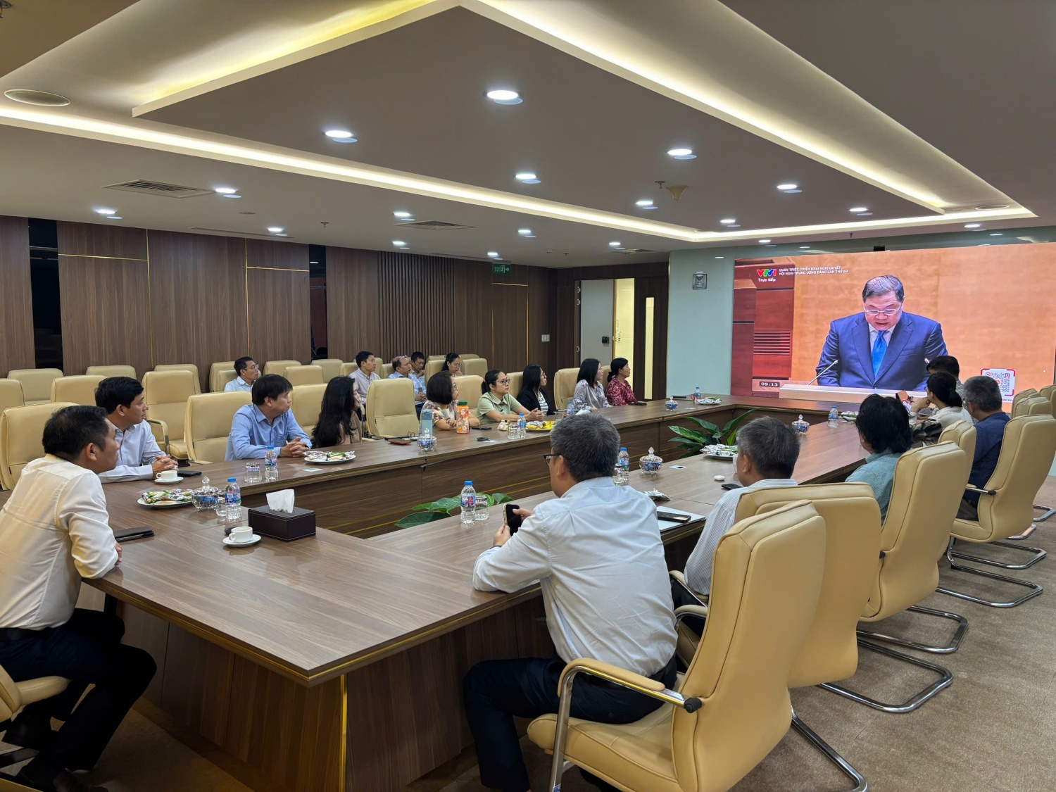 Gần 2.400 đảng viên Petrovietnam tham gia học tập, quán triệt triển khai Nghị quyết Hội nghị Trung Ương 3 Petrovietnam: Gần 2.400 đảng viên tham gia học tập, quán triệt triển khai Nghị quyết Hội nghị Trung ương 3