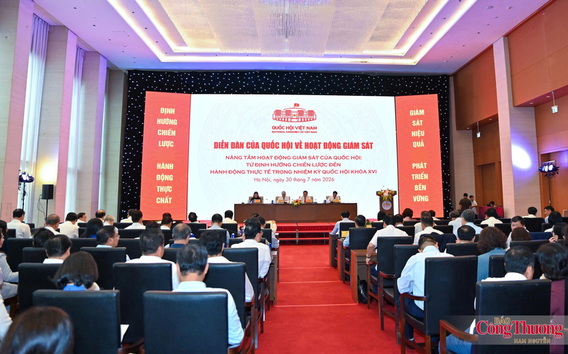 Toàn cảnh Diễn đàn lần thứ hai của Quốc hội về hoạt động giám sát với chủ đề: “Nâng tầm hoạt động giám sát của Quốc hội: Từ định hướng chiến lược đến hành động thực tế trong nhiệm kỳ Quốc hội khóa XVI”.