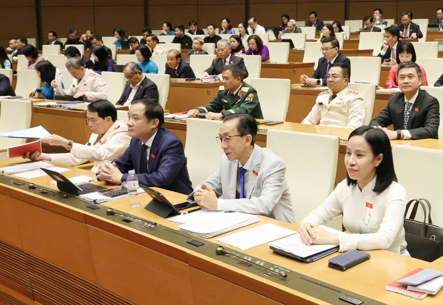 Hoàn thiện khuôn khổ pháp lý cho điều tra cơ bản về dầu khí và hoạt động dầu khí