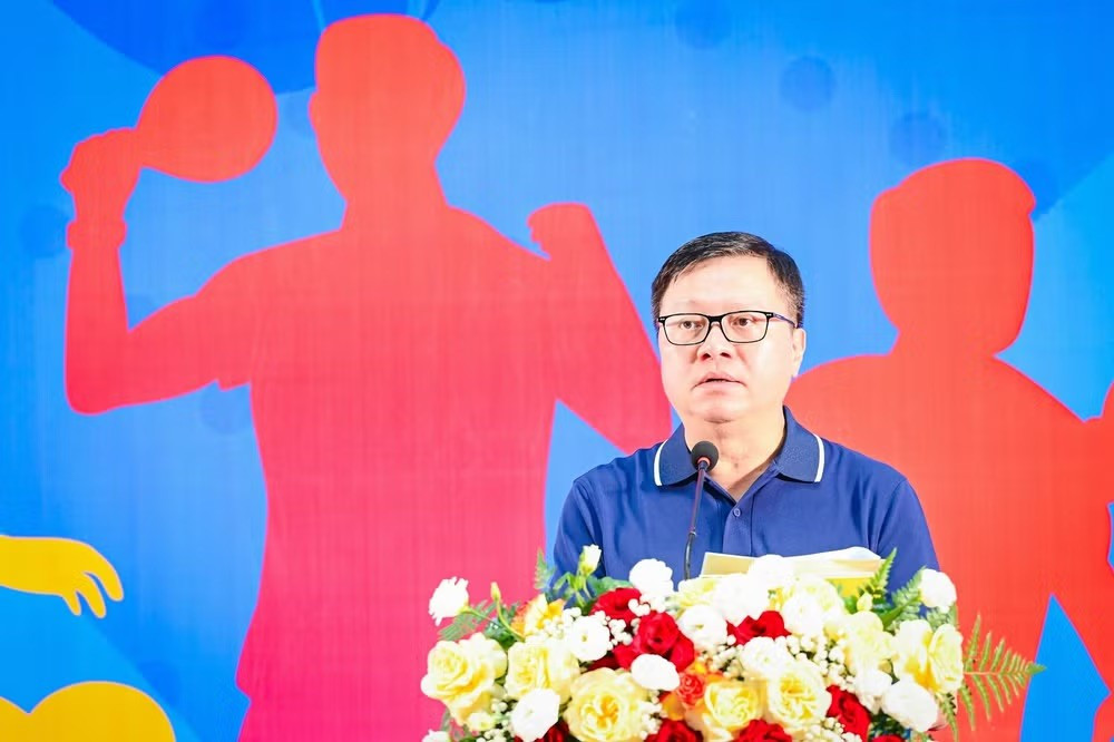 Ông Lê Quốc Minh - Ủy viên BCH Trung ương Đảng, Tổng Biên tập Báo Nhân Dân, Phó Trưởng Ban Tuyên giáo Trung ương, Chủ tịch Hội Nhà báo Việt Nam. Ông Lê Quốc Minh - Ủy viên BCH Trung ương Đảng, Tổng Biên tập Báo Nhân Dân, Phó Trưởng Ban Tuyên giáo Trung ương, Chủ tịch Hội Nhà báo Việt Nam.