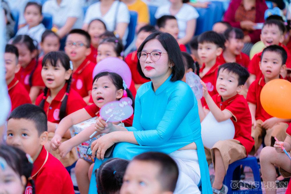 Trường Tiểu học Thị trấn Yên Viên đón học sinh lớp 1 tựu trường. clo_br_tgp-media-181.jpg