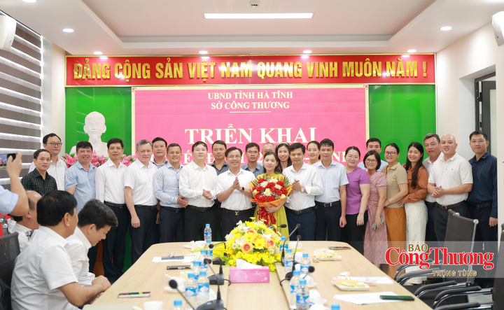 Hà Tĩnh: Công bố quyết định chuyển giao quản lý địa chất, khoáng sản sang Sở Công Thương - 5