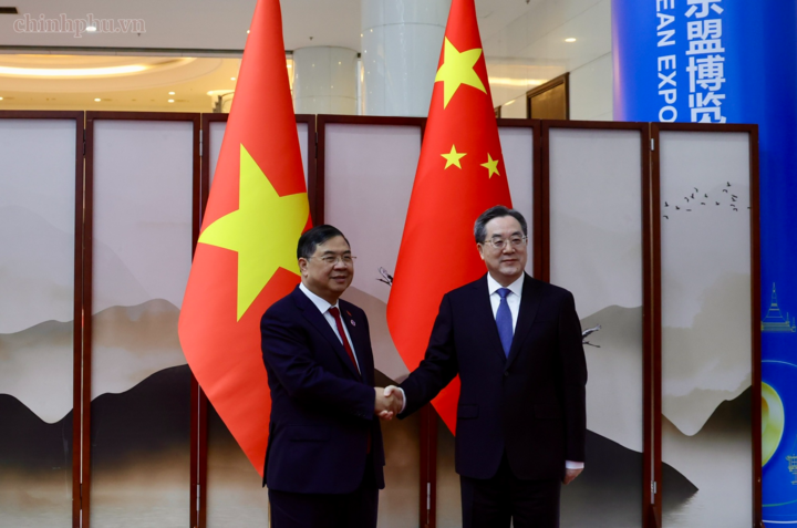 Ủy viên Bộ Chính trị, Phó Thủ tướng Thường trực Phạm Gia Túc và đồng chí Đinh Tiết Tường, Ủy viên Thường vụ Bộ Chính trị, Phó Thủ tướng Thường trực Quốc vụ viện Trung Quốc - Ảnh: chinhphu.vn/Phương Nguyên
