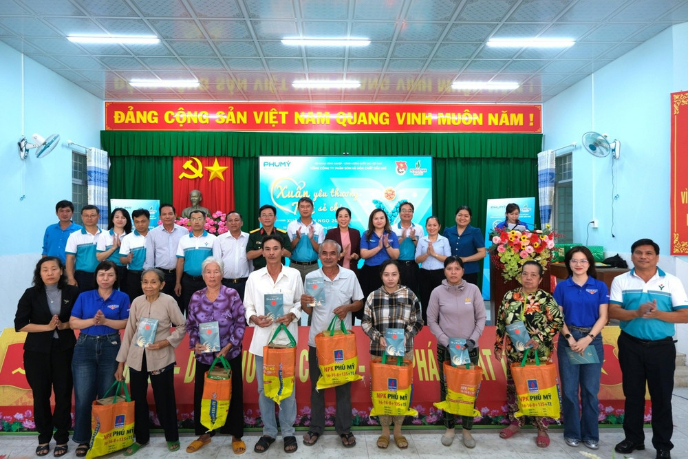 “Sẻ chia” được nhiều thế hệ người Phú Mỹ vun đắp, trở thành một giá trị văn hóa được tiếp nối qua những hoạt động hướng về cộng đồng. se-chia-duoc-nhieu-the-he-nguoi-phu-my-vun-dap-tro-thanh-mot-gia-tri-van-hoa-duoc-tiep-noi-qua-nhung-hoat-dong-huong-ve-cong-dong.jpg
