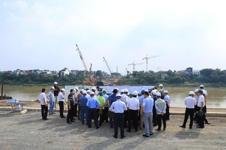 Cầu Tứ Liên hoàn thành 100% mặt bằng, đẩy tiến độ để về đích trước APEC 2027 Cầu Tứ Liên hoàn thành 100% mặt bằng, đẩy tiến độ để về đích trước APEC 2027