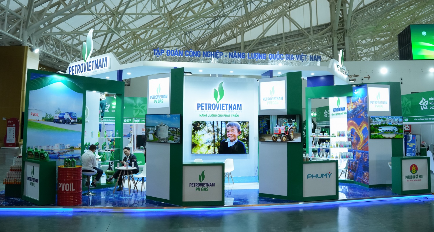 [Chùm ảnh] Petrovietnam sẵn sàng cho Hội chợ Mùa Thu 2025